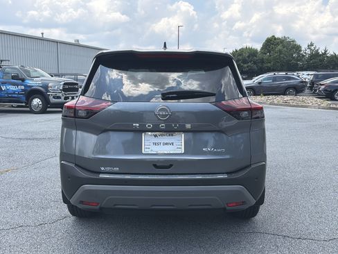 Used 2023 Nissan Rogue SV AWD/4WD image 7