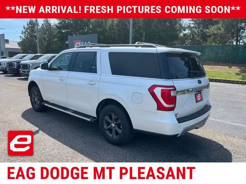 Used 2018 Ford Expedition Max XLT w/ Equipment Group 202A AWD/4WD image 3