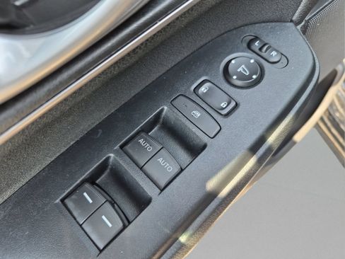 Used 2018 Honda CR-V EX image 16