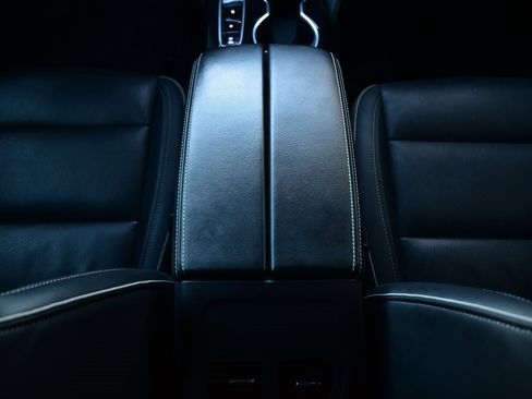 Used 2021 Buick Envision Essence w/ Sport Touring Package image 33