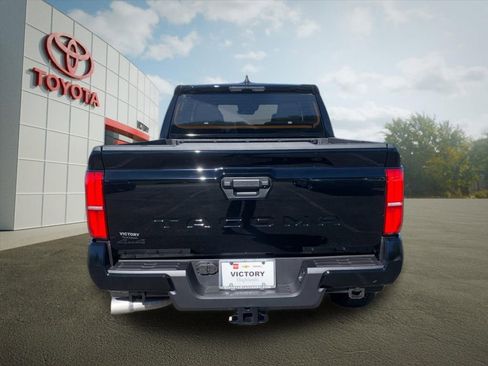 New 2025 Toyota Tacoma TRD Off-Road image 4
