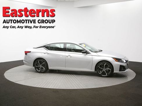 Used 2024 Nissan Altima 2.5 SR image 45