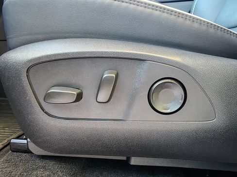 Used 2024 GMC Acadia Denali w/ Super Cruise Package FWD image 18