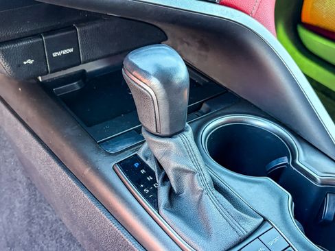 Used 2022 Toyota Camry XSE FWD image 18