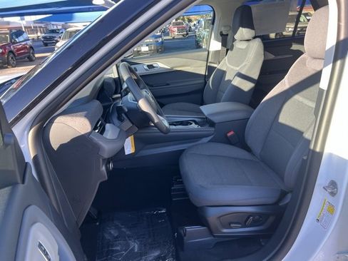 New 2026 Ford Explorer Active image 9