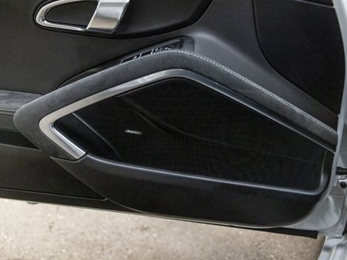 Used 2018 Porsche 911 GT3 w/ Sport Chrono Package image 34