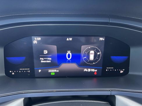 Certified 2022 Volkswagen Taos SE image 11