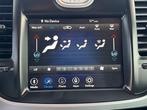 Used 2023 Chrysler 300 Touring w/ Sport Appearance Package image 21