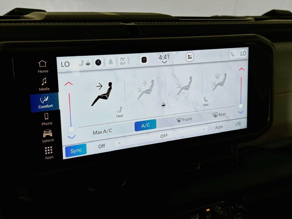 Used 2026 Jeep Wrangler Unlimited Sahara AWD/4WD image 15