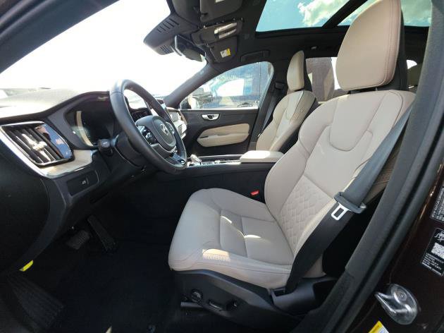Used 2026 Volvo XC60 B5 Plus AWD/4WD image 5