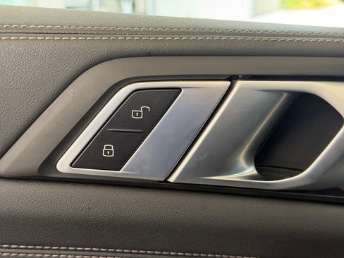 Used 2026 BMW X7 M60i AWD/4WD image 46