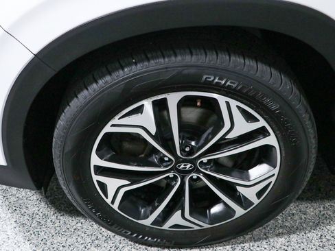 Used 2020 Hyundai Santa Fe SEL FWD image 11