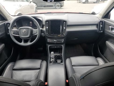 Used 2023 Volvo XC40 B5 Plus w/ Driver Assist Package AWD/4WD image 5