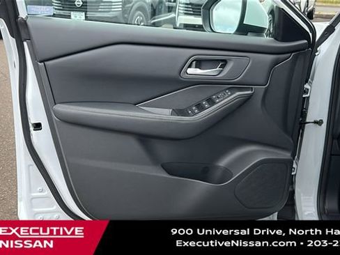 New 2026 Nissan Rogue SV image 9