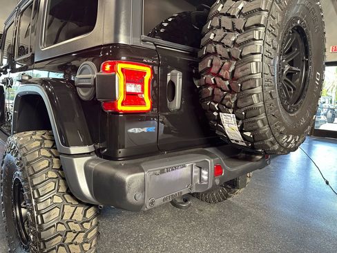 Used 2022 Jeep Wrangler Unlimited Rubicon 4xe w/ Steel Bumper Group image 10