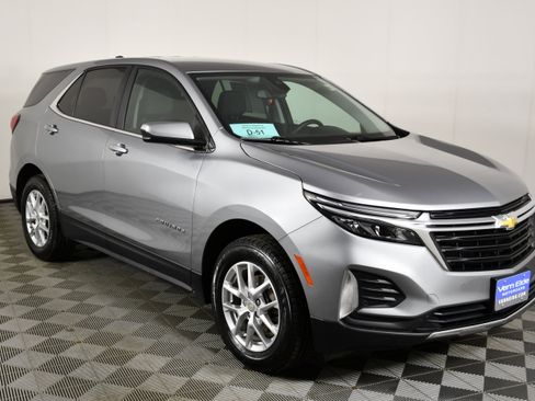 Used 2024 Chevrolet Equinox LT image 4
