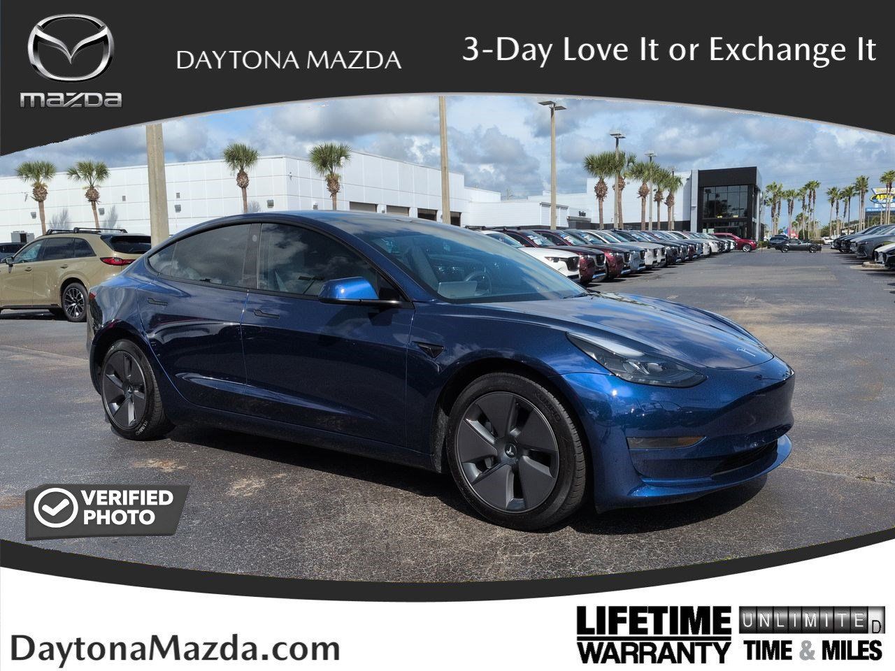 Used 2023 Tesla Model 3 Standard Range RWD image 1