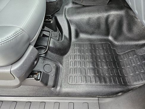 Used 2011 Ford F450 XL w/ PWR Equipment Group image 36