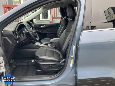 Used 2025 Ford Escape SE image 14