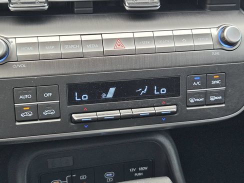 Used 2025 Hyundai Kona SEL AWD/4WD image 19