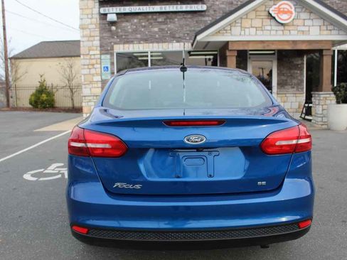 Used 2018 Ford Focus SE image 6