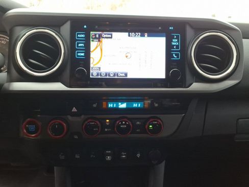 Used 2018 Toyota Tacoma TRD Pro image 17