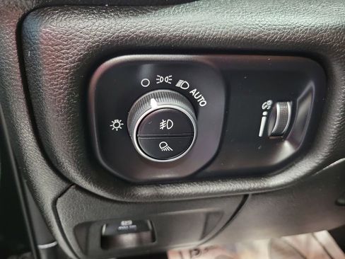 Used 2024 RAM 1500 Big Horn AWD/4WD image 36