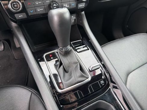Used 2025 Jeep Compass Limited AWD/4WD image 19