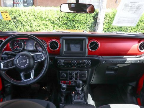 Used 2021 Jeep Wrangler Unlimited Rubicon AWD/4WD image 30