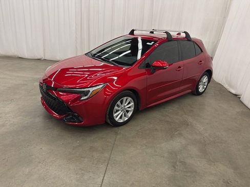 Used 2023 Toyota Corolla SE image 3