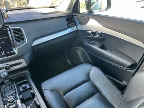 Used 2017 Volvo XC90 T6 Momentum w/ Vision Package AWD/4WD image 8