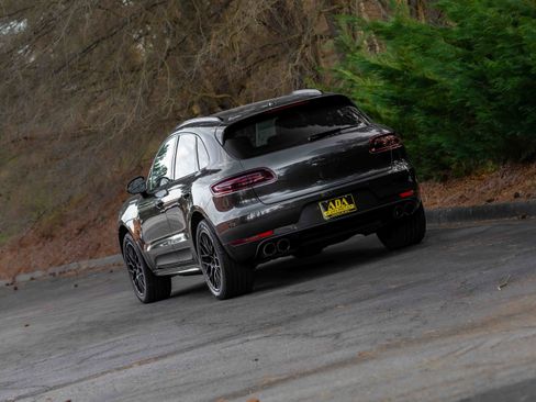 Used 2017 Porsche Macan GTS image 47