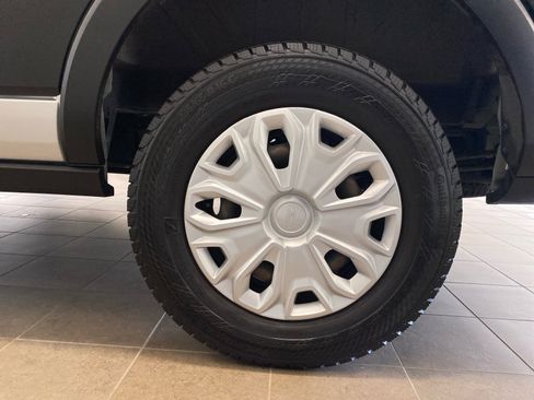 Used 2023 Ford Transit 350 XLT RWD image 25