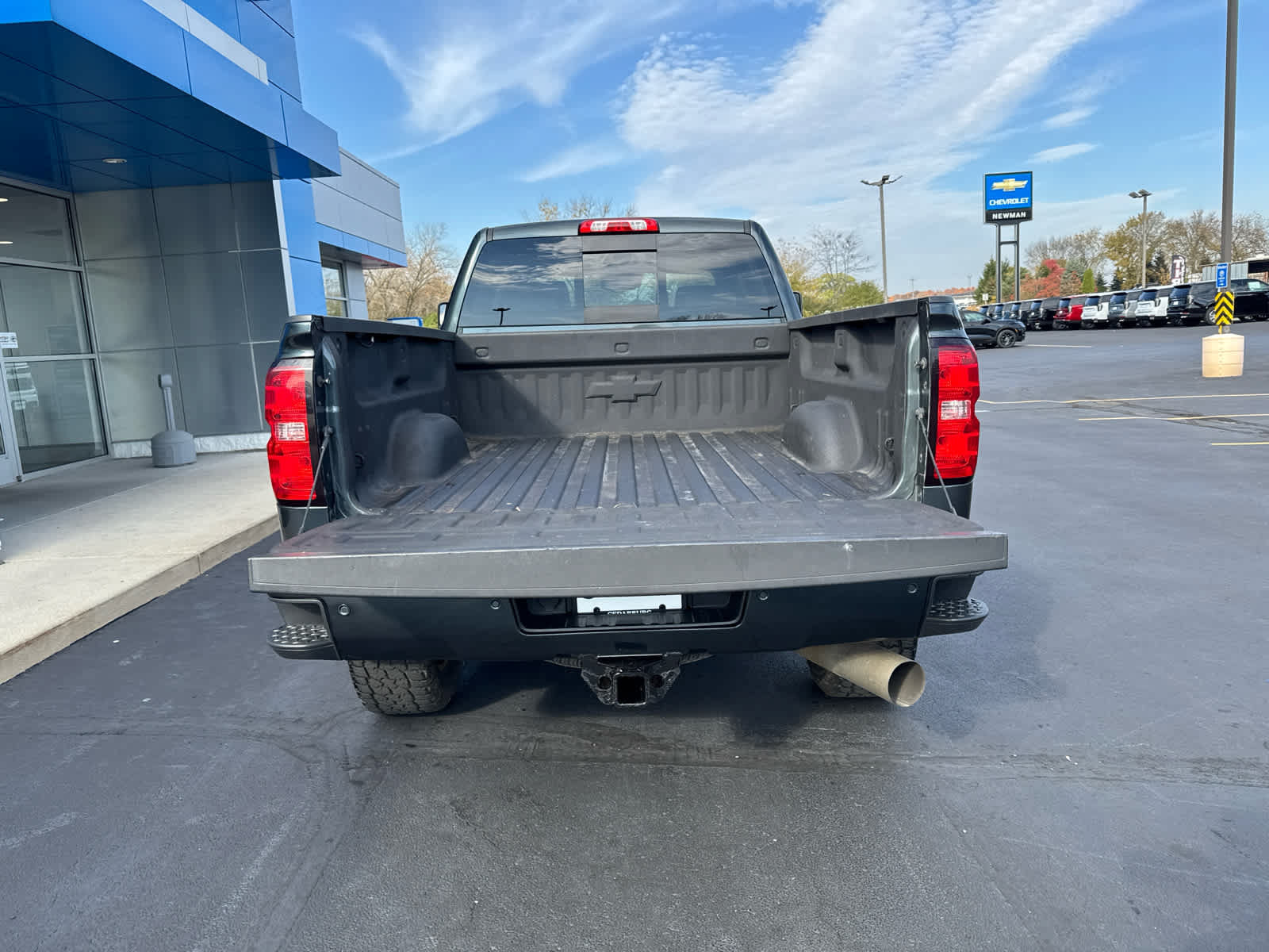 Used 2017 Chevrolet Silverado 2500 High Country w/ Duramax Plus Package AWD/4WD image 9