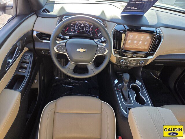 Used 2023 Chevrolet Traverse Premier FWD image 13