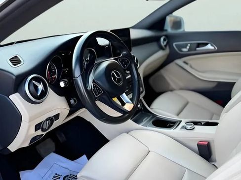 Used 2017 Mercedes-Benz CLA 250 image 14