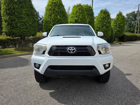 Used 2015 Toyota Tacoma PreRunner w/ TRD Sport Package image 9