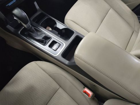 Used 2018 Ford Escape SE FWD image 26