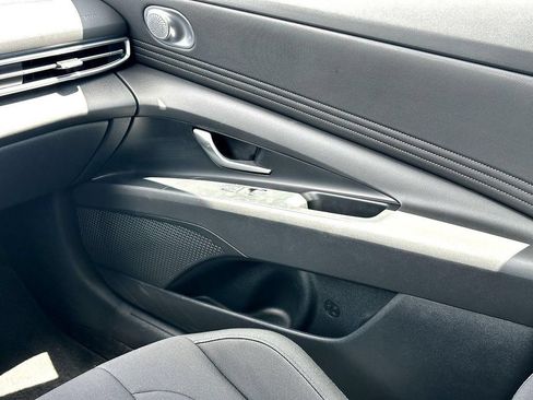 Used 2024 Hyundai Elantra SEL w/ Convenience Package FWD image 29