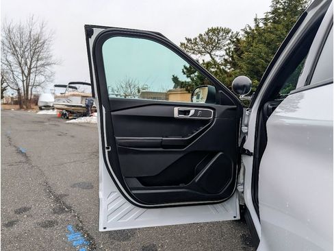 Used 2021 Ford Explorer 4WD Police Interceptor image 9