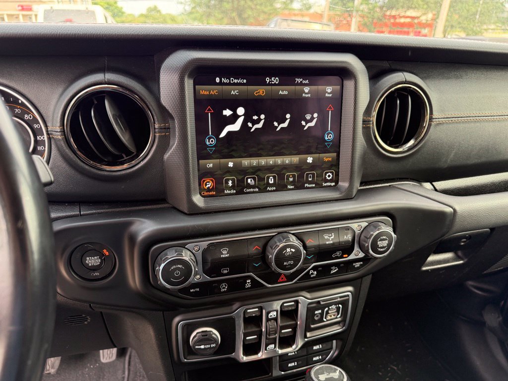 Used 2021 Jeep Wrangler Unlimited Sahara AWD/4WD image 19