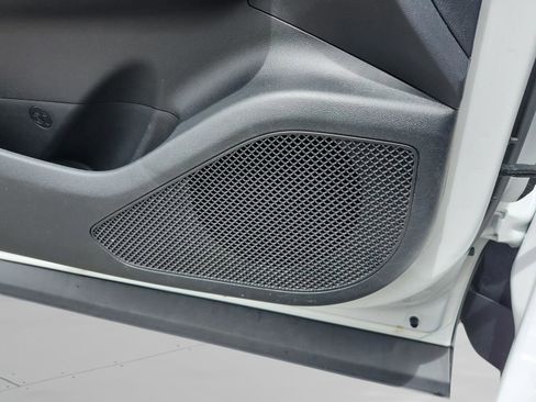 Certified 2025 Hyundai Santa Cruz SE FWD image 22
