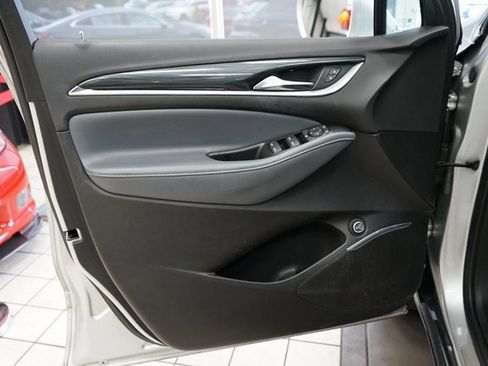 Used 2020 Buick Enclave Essence image 24