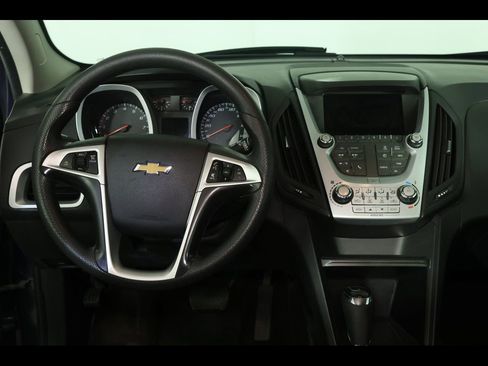 Used 2017 Chevrolet Equinox LT AWD/4WD image 12
