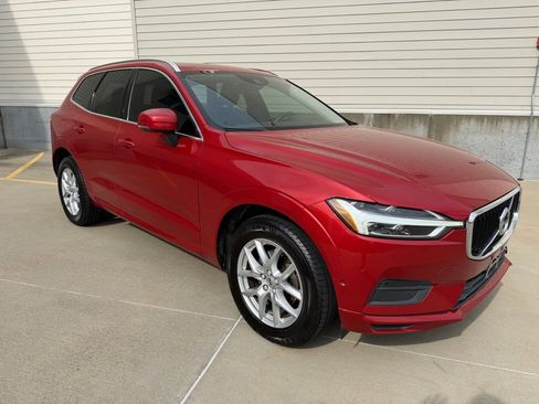 Used 2018 Volvo XC60 T5 Momentum w/ Convenience Package AWD/4WD image 1