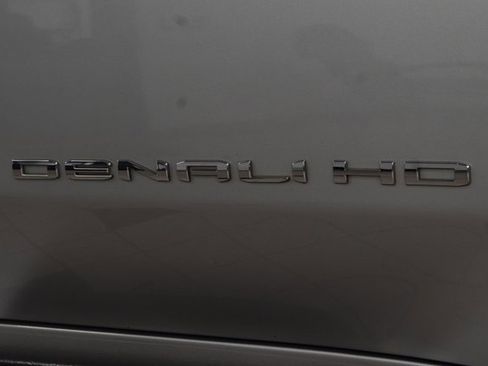 Used 2022 GMC Sierra 2500 Denali w/ Denali Ultimate Package image 18