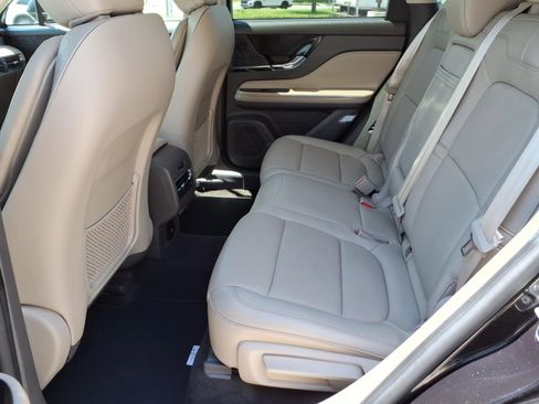Certified 2022 Lincoln Corsair AWD w/ Premium Package image 12