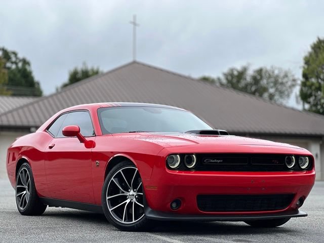 Used 2016 Dodge Challenger R/T Scat Pack RWD image 3