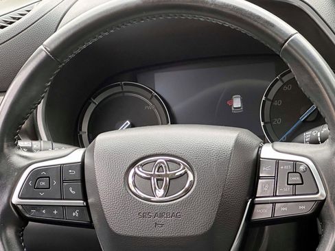 Certified 2021 Toyota Highlander XLE image 21