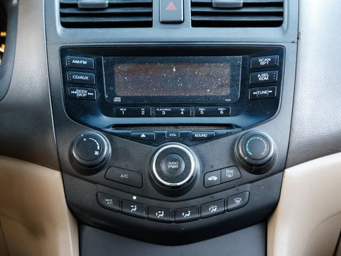 Used 2006 Honda Accord LX image 32